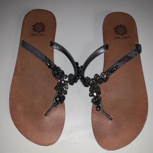 Yellow Box Flip flop Sandals size 7